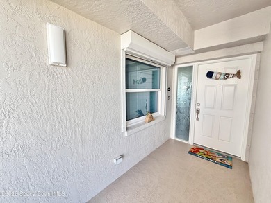 GORGEOUS UPGRADED 3 BEDROOMS/ 2.5 BATHROOMS CORNER PENTHOUSE!! - photo 4