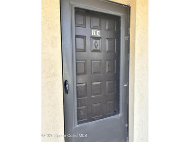 Charming Ground floor 2-bedroom, 2-bath condo light and bright - photo 2