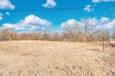 Escape to nature with this beautiful 1.45 acre lakeside property - photo 5