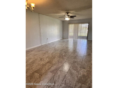 Charming Ground floor 2-bedroom, 2-bath condo light and bright - photo 5