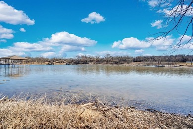 Escape to nature with this beautiful 1.45 acre lakeside property - photo 7