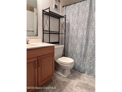 Charming Ground floor 2-bedroom, 2-bath condo light and bright - photo 7