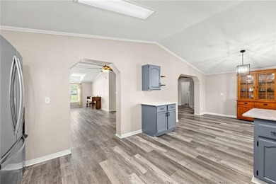 CHARMING MOVE IN READY HOME IN LINN VALLEY LAKES with FOUR LOTS - photo 22