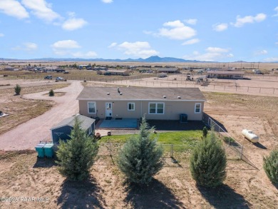 Welcome to your own slice of Arizona paradise! Located in the