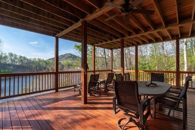 Nestled on a private cove of pristine Bear Creek Lake in the - photo 36