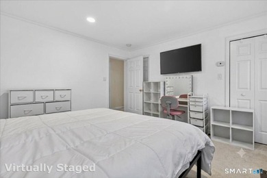 Welcome to 220 Castle Avenue in Fairfield, a beautiful end unit - photo 9