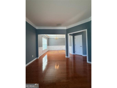 Nestled in the highly sought-after Mirror Lake Southwoods - photo 14