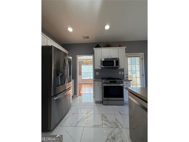 Nestled in the highly sought-after Mirror Lake Southwoods - photo 21