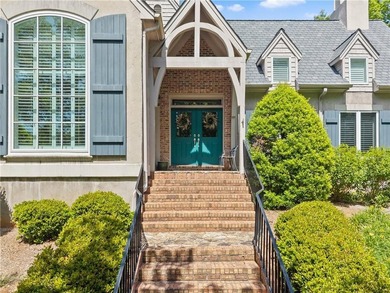 Elegant 4BD, 4.2BA Custom Lake and Mountain View Home in The - photo 7