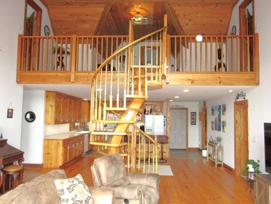 Beautiful traditional log-style home offering 2,700+ sqft on 2 - photo 9