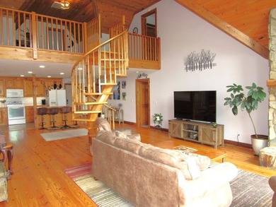 Beautiful traditional log-style home offering 2,700+ sqft on 2 - photo 10