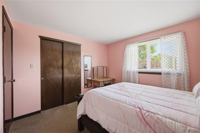 This one is almost a showstopper the moment you pull up. With - photo 34