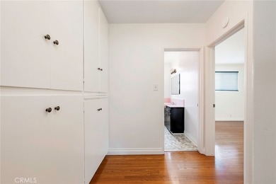 Charming Own-Your-Own Unit in the Heart of Alamitos Beach - photo 11