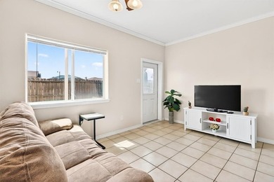 North Padre Island 2-bed, 2.5-bath, 1-car garage, two-story - photo 15