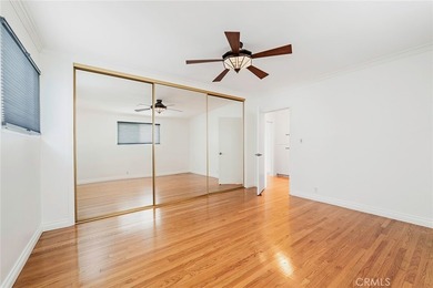Charming Own-Your-Own Unit in the Heart of Alamitos Beach - photo 15