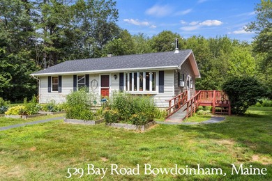 Enjoy easy single level living in this move in ready 2 bedroom - photo 1
