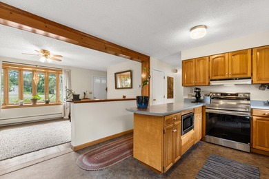 Enjoy easy single level living in this move in ready 2 bedroom - photo 8