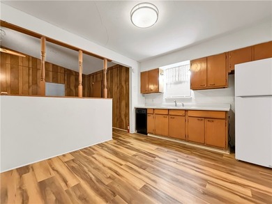 You're going to love this 3 bedroom, 1 bathroom home with a - photo 9