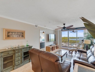 BEAUTIFULLY updated and upgraded from top to bottom. Tastefully - photo 34