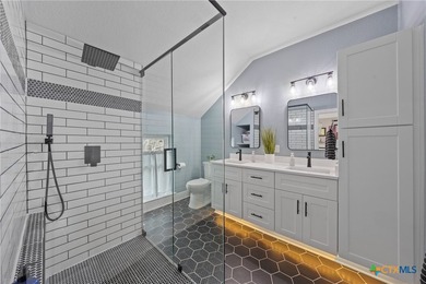 Step into a world of elegance and seclusion with this luxurious - photo 39