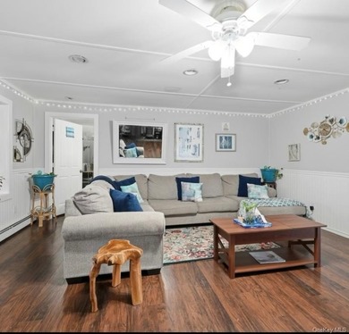 Welcome to your next opportunity in Aquebogue! Nestled on a - photo 4
