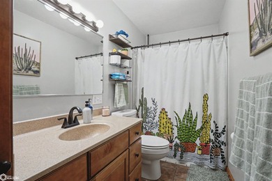 Welcome to this well-maintained and move-in ready 3-bedroom - photo 11