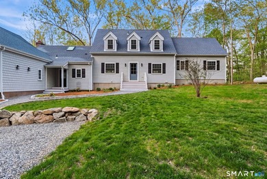 Welcome to 136 Goose Hill Rd. This home has been tastefully - photo 3