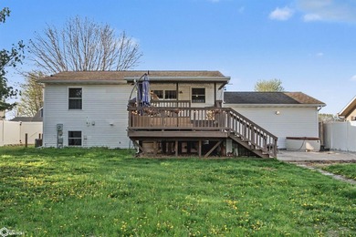 Welcome to this well-maintained and move-in ready 3-bedroom - photo 22
