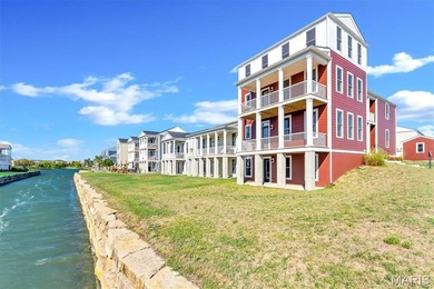 (private lake, pond, creek) Home For Sale in Saint Charles Missouri