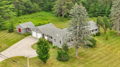 Spacious and well laid out ranch style home in exceptional - photo 3