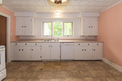 Spacious and well laid out ranch style home in exceptional - photo 6