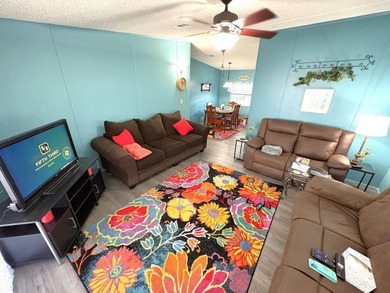 Welcome to Clover Leaf Farms a 55+ age-qualified, active and - photo 2