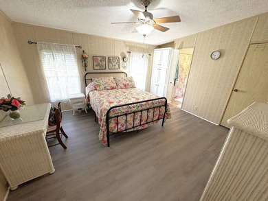 Welcome to Clover Leaf Farms a 55+ age-qualified, active and - photo 3