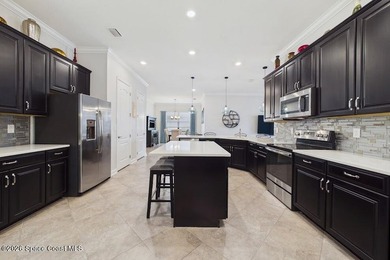 This 4 Bdrm, 3 Bath, 3 Car Garage Lakefront Home on CUL DESAC! - photo 20