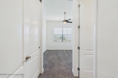 This 4 Bdrm, 3 Bath, 3 Car Garage Lakefront Home on CUL DESAC! - photo 29