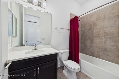 This 4 Bdrm, 3 Bath, 3 Car Garage Lakefront Home on CUL DESAC! - photo 35