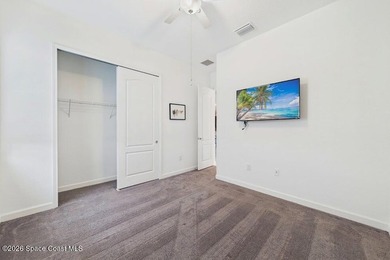 This 4 Bdrm, 3 Bath, 3 Car Garage Lakefront Home on CUL DESAC! - photo 36