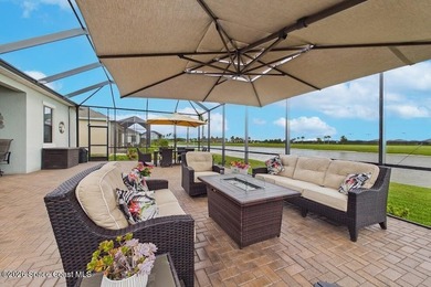 This 4 Bdrm, 3 Bath, 3 Car Garage Lakefront Home on CUL DESAC! - photo 48