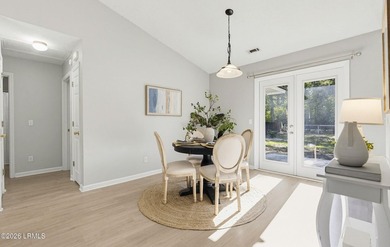 Adorable 3 bedroom / 2 bath cottage on Lady's Island. This home - photo 11