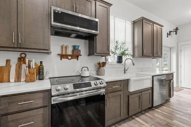 Welcome to 1014 SW 11th Street - a STUNNING 2023 new - photo 12