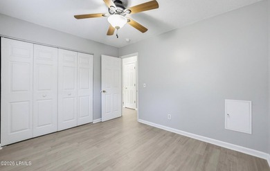 Adorable 3 bedroom / 2 bath cottage on Lady's Island. This home - photo 23