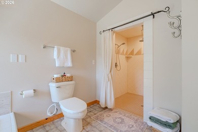Open Houses Saturday 2-4pm and Sunday 11=1pm Ultimate privacy - photo 29