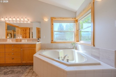 Open Houses Saturday 2-4pm and Sunday 11=1pm Ultimate privacy - photo 30