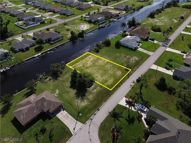 Nice southern exposure lot + Seawall on a fresh water canal - photo 2