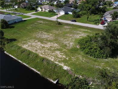 Nice southern exposure lot + Seawall on a fresh water canal - photo 4