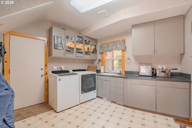 Open Houses Saturday 2-4pm and Sunday 11=1pm Ultimate privacy - photo 39