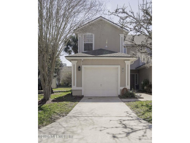 Lake Townhome/Townhouse Sale Pending in Jacksonville, Florida