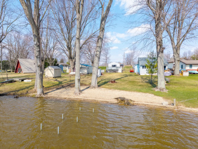 Quiet Lake side setting - photo 4