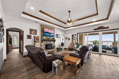 Luxury Lake Front 5 bed 3.5 bath home nestled at the south end - photo 6
