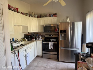 This is an end unit with lots of light. and an open floor plan - photo 2